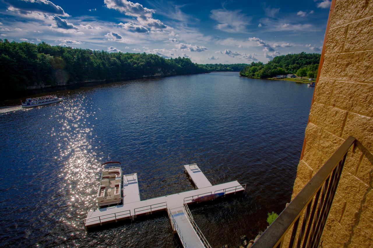 The Vue Boutique Hotel & Boathouse Wisconsin Dells Exterior photo
