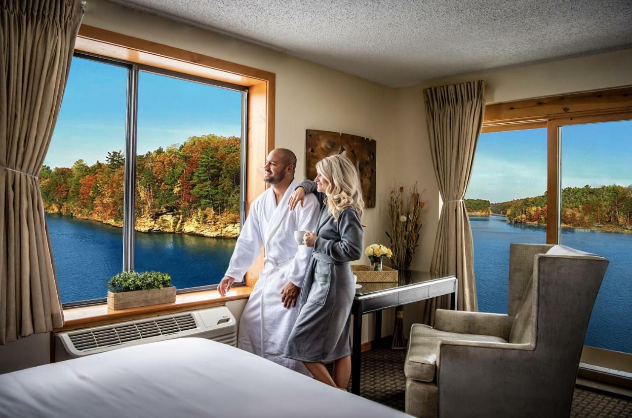 The Vue Boutique Hotel & Boathouse Wisconsin Dells Exterior photo